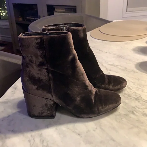 Sam Edelman booties - Picture 3 of 5